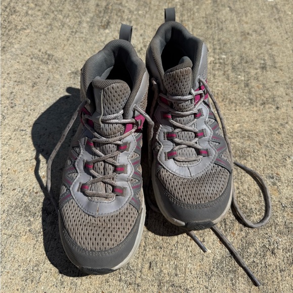 Columbia Light Gray Athletic Shoes - Picture 1 of 2